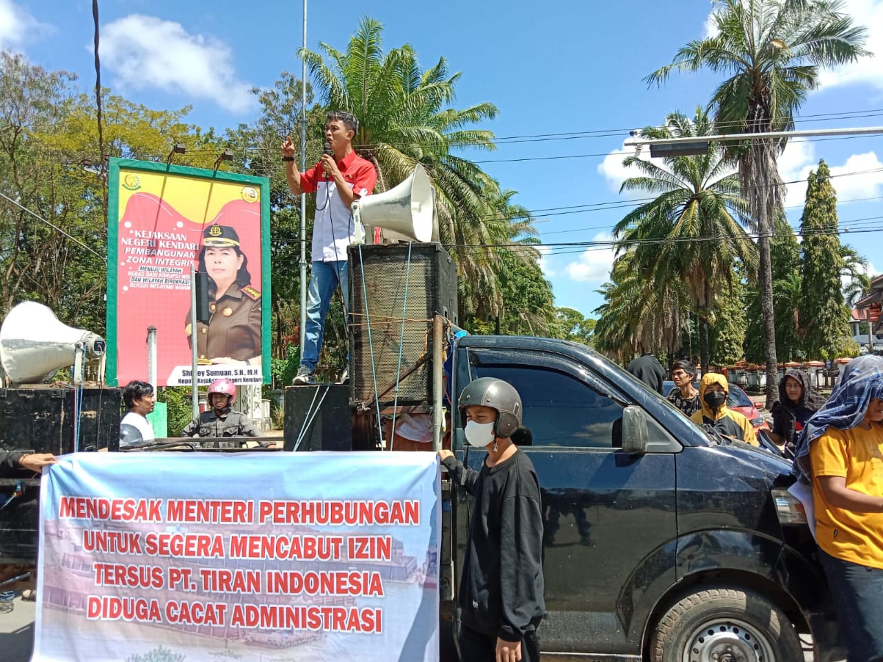 Terkait PT. Tiran Indonesia, Kompi Sultra Gruduk Dinas PTSP dan Perhubungan Provinsi