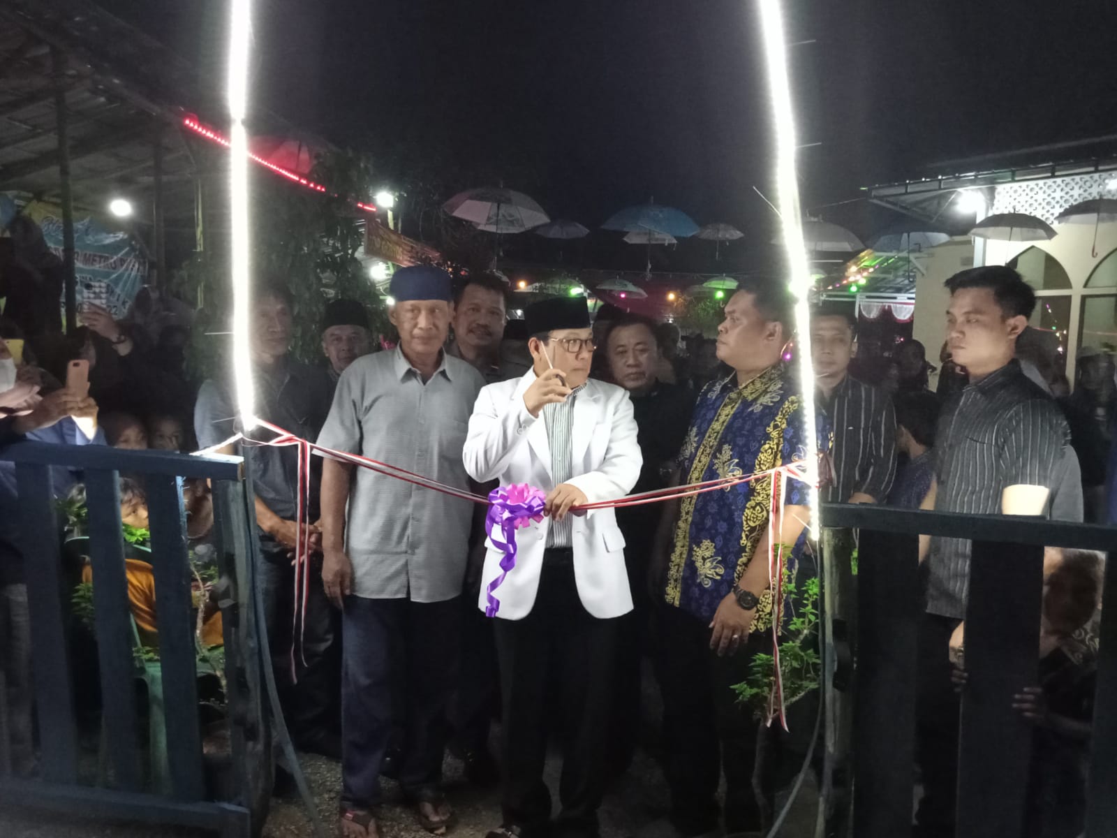 Walikota Metro Wahdi Siradjuddin meresmikan wisata Dwi Amor